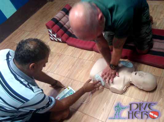 in the PADI EFR course you learn CPR